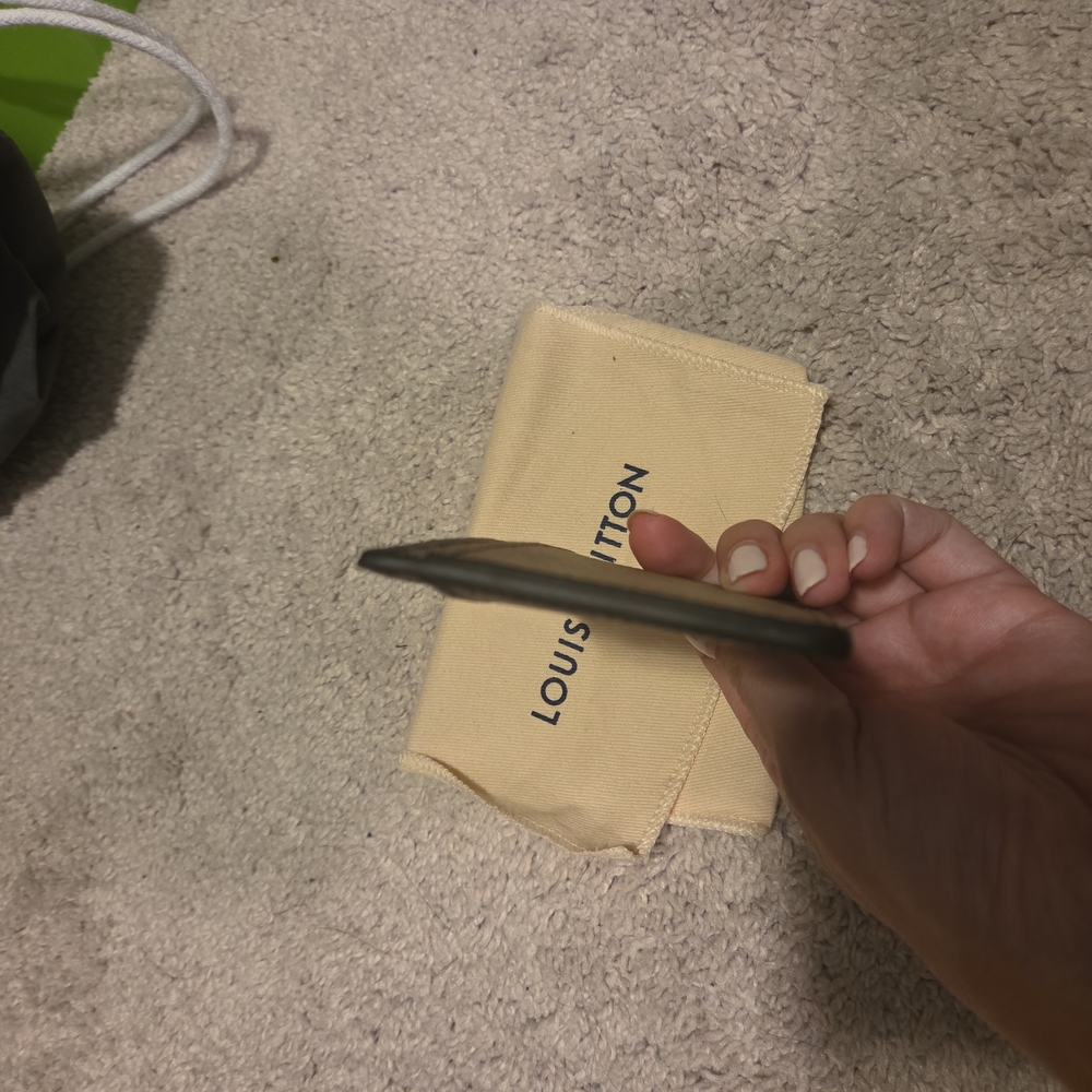 Louis Vuitton Reverse Monogram Card Holder - Picture 3 of 7